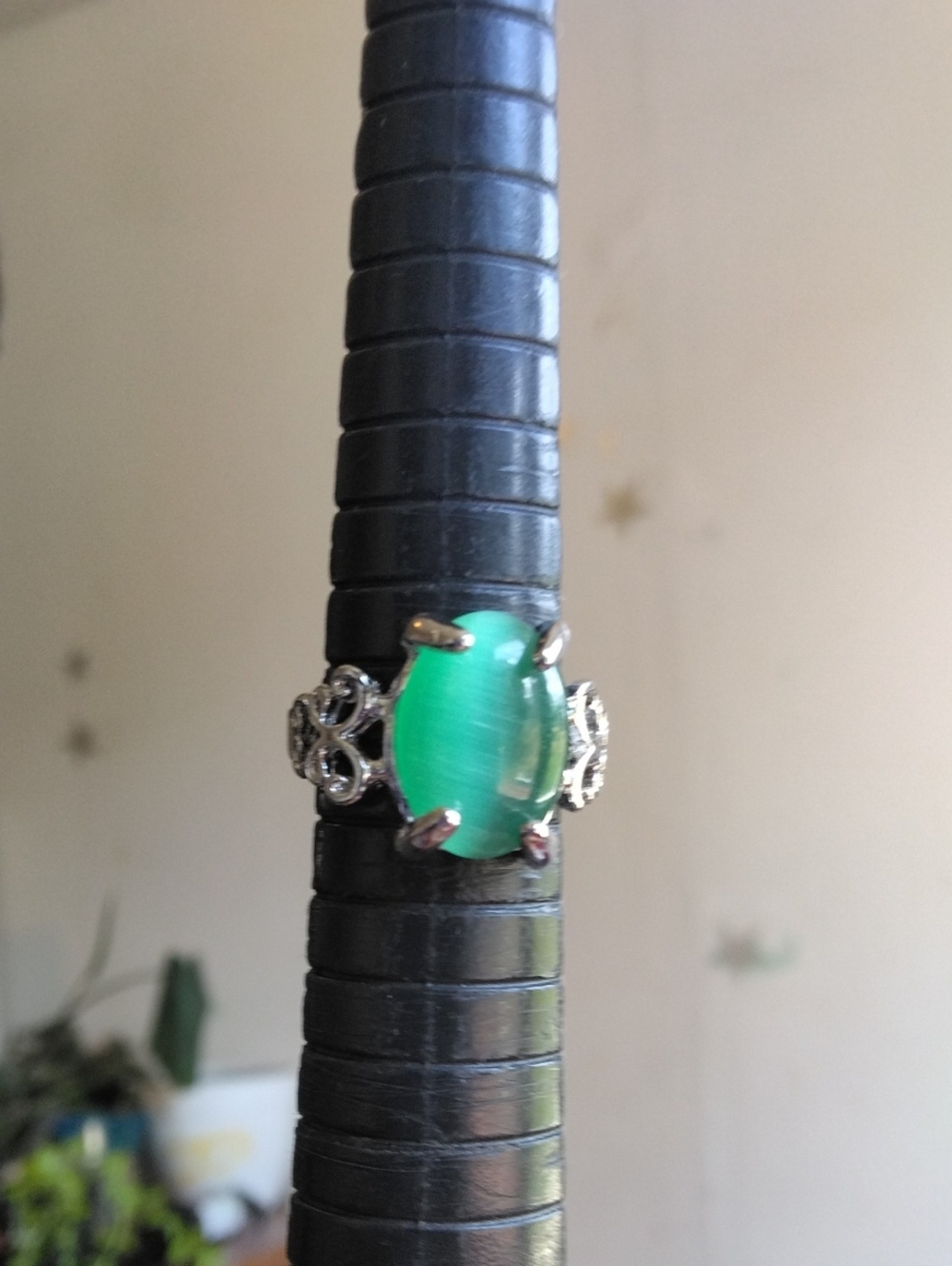 Green Cats Eye Silver Tone Ring